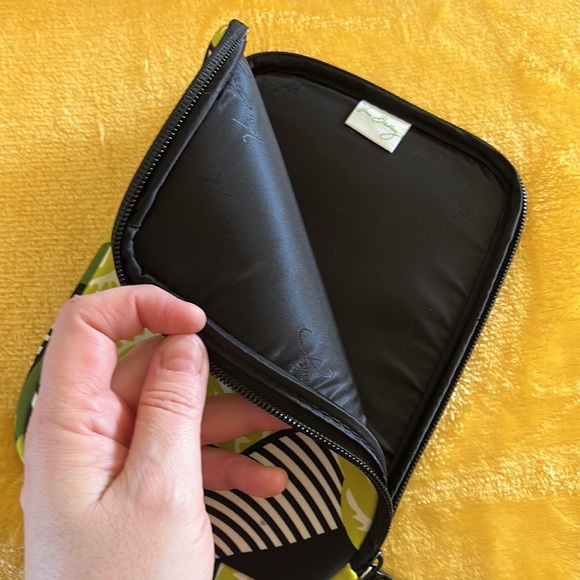 New Vera Bradley iPad mini case. - Picture 3 of 3